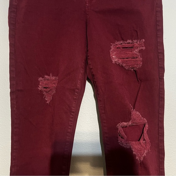 American Eagle Deep Red Burgundy Distressed High Rise Jeggings - Picture 3 of 9